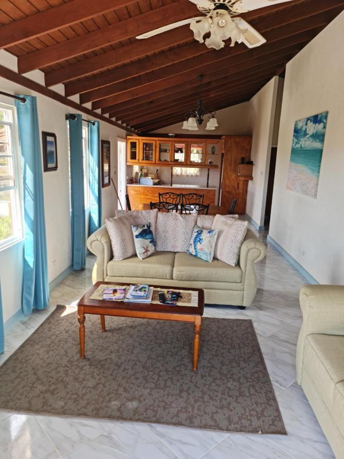 Breezy Apts Saint Philip Zewnętrze zdjęcie