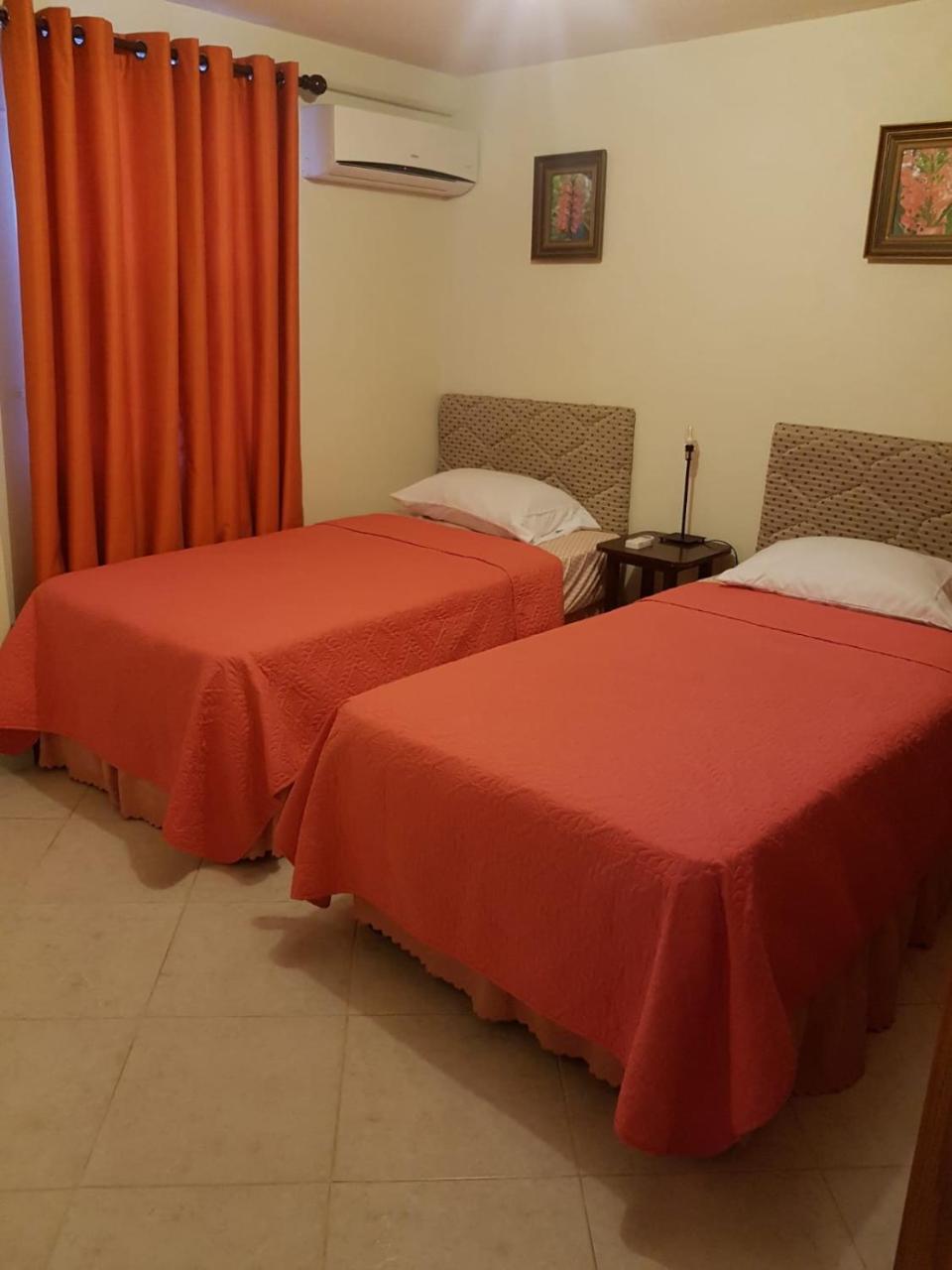 Breezy Apts Saint Philip Zewnętrze zdjęcie